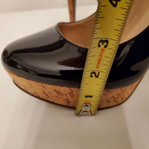 GUESS Platform Heels - Picture 3 of 7